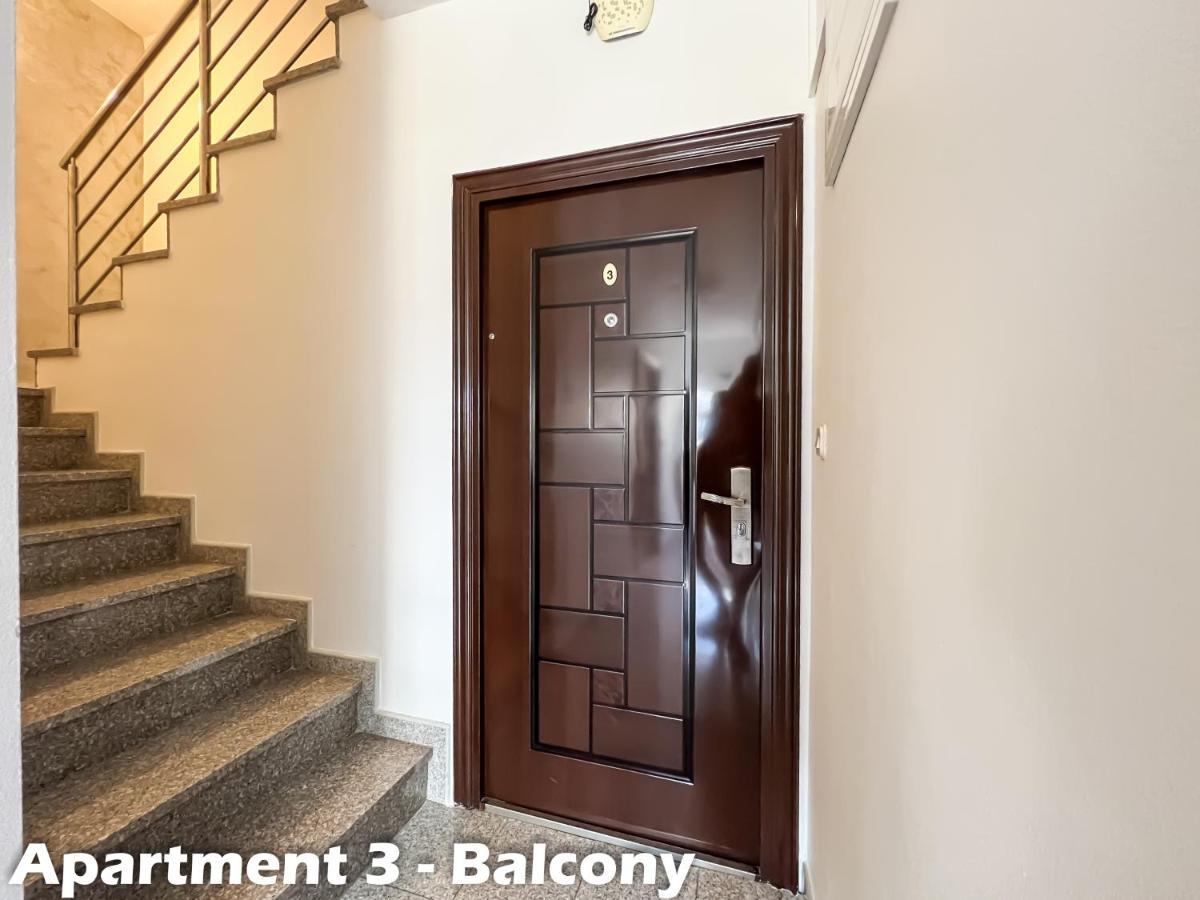 Apartments Juric Vrsar Exterior photo