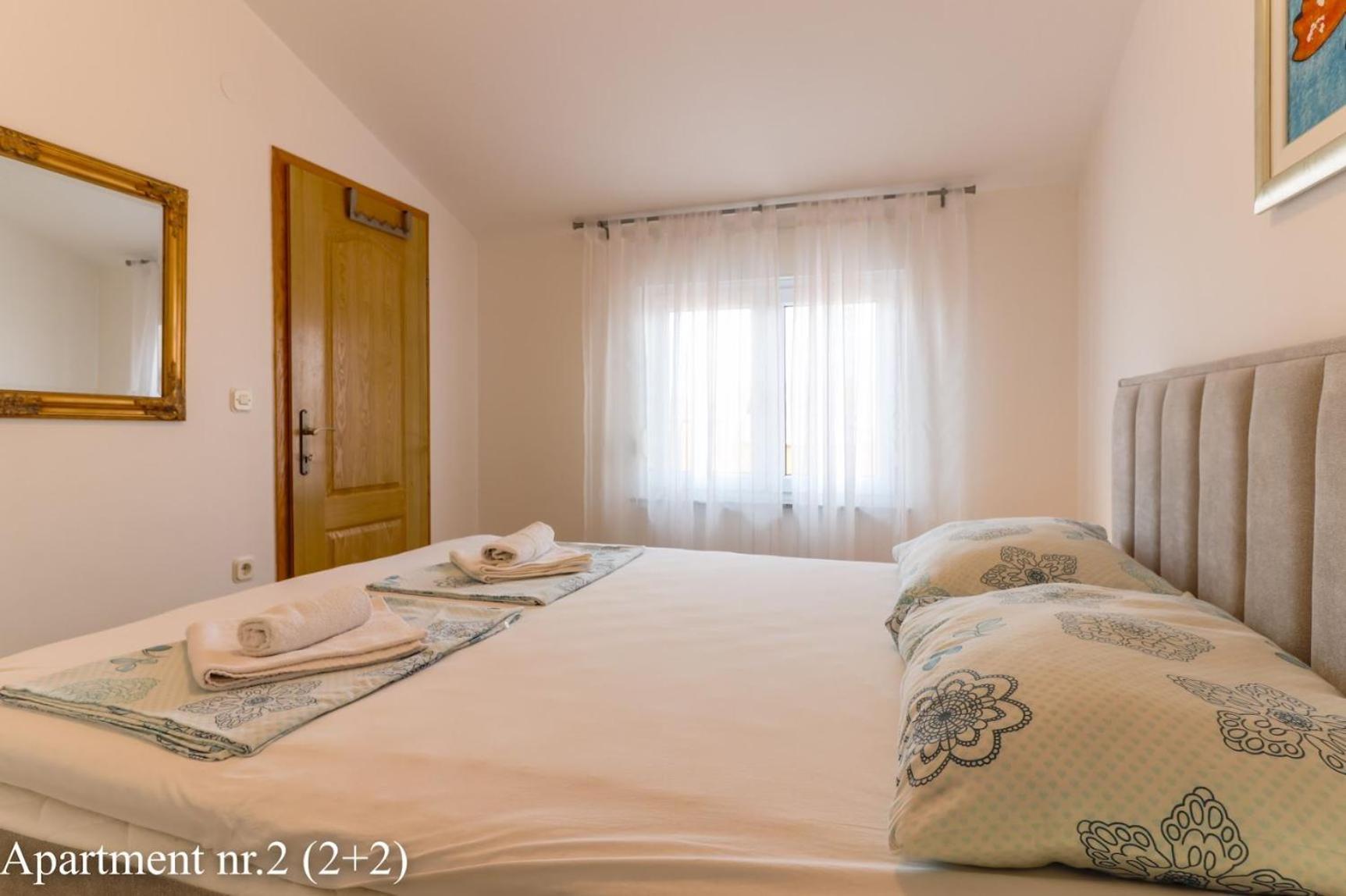 Apartments Juric Vrsar Exterior photo